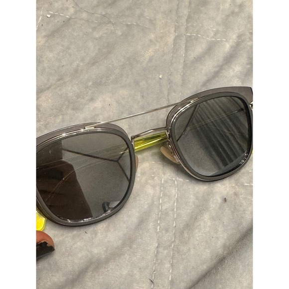 Fendi Sunglasses Black Frame Gold Brow Bar Neon Green Accents Designer Italy - Picture 5 of 6